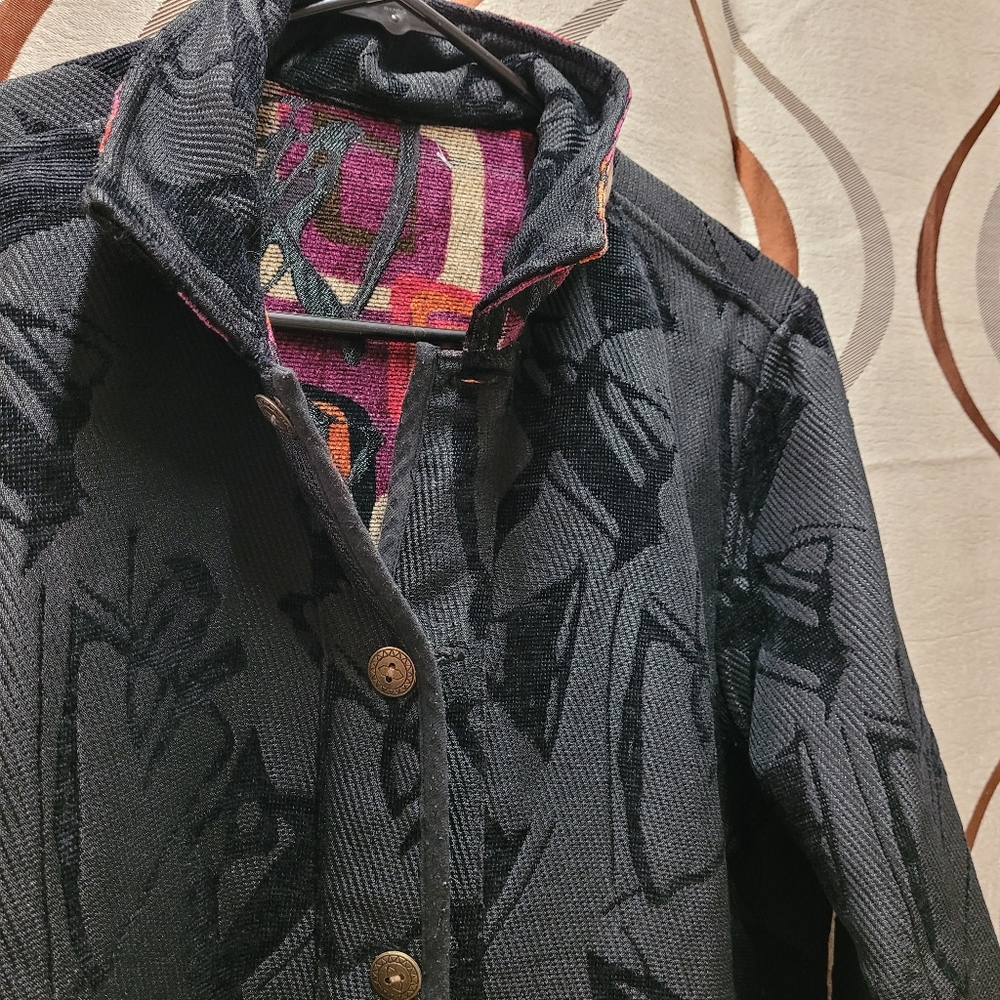 Abstract Cloth Reversible Jacket - Picture 9 of 11